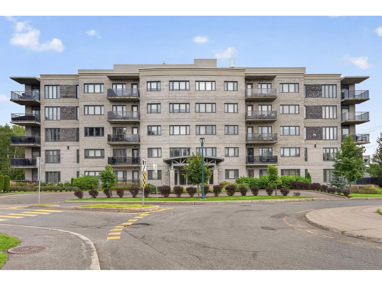 Condo in Duvernay Laval